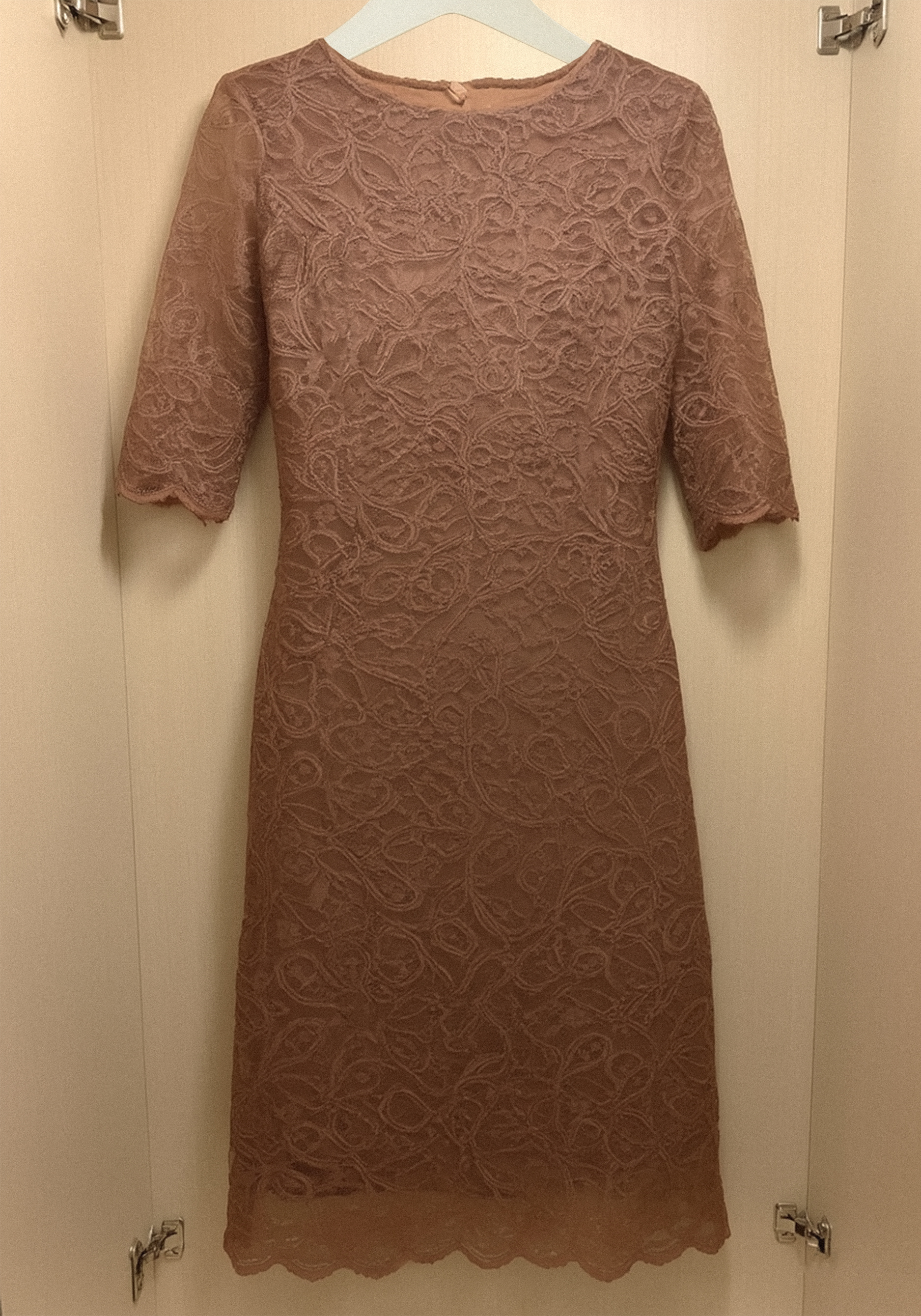 

Платье из эластичного гипюра Resale, Коричневый