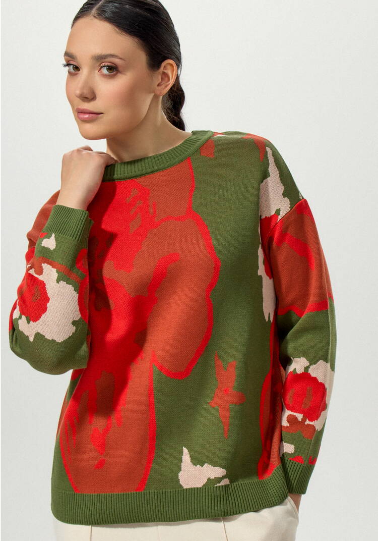 Джемпер с крупным цветочным орнаментом шир.  750, рис. 21