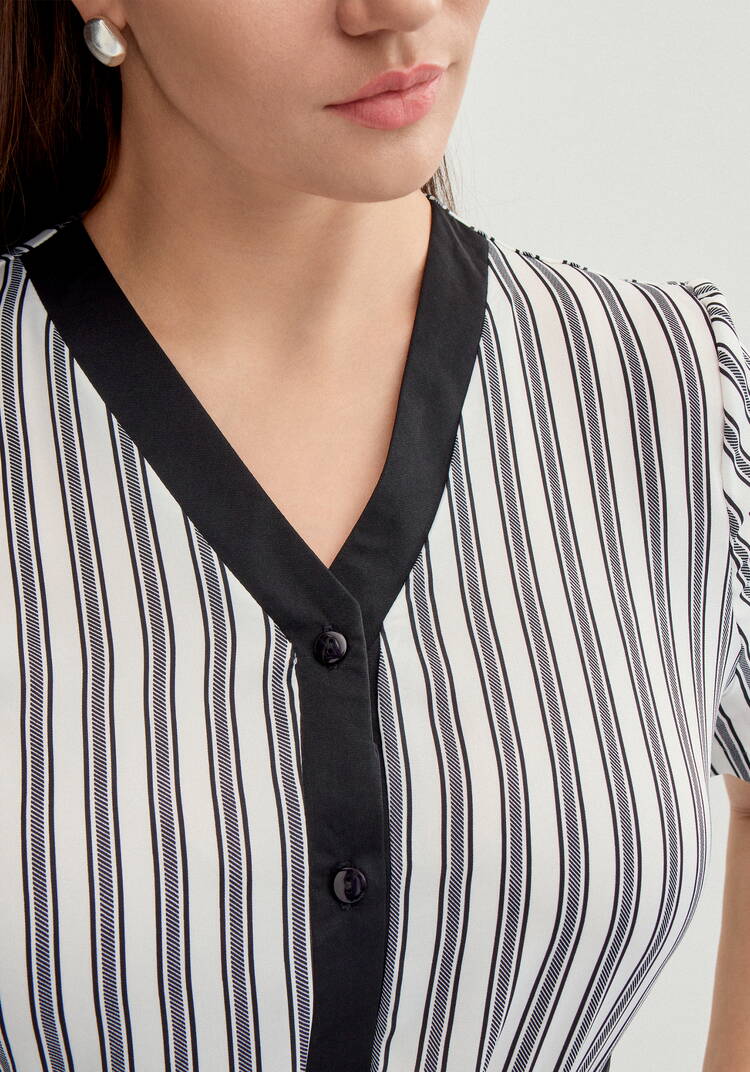 Платье в полоску с контрастной окантовкой шир.  750, рис. 13