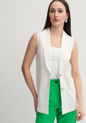 Жилет изо льна на пуговицах