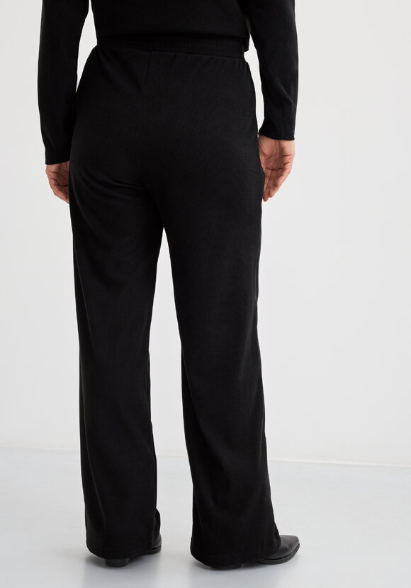 Костюм Ингрид шир.  580, рис. 5