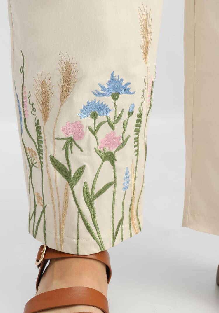 Брюки с вышивкой по низу шир.  750, рис. 23