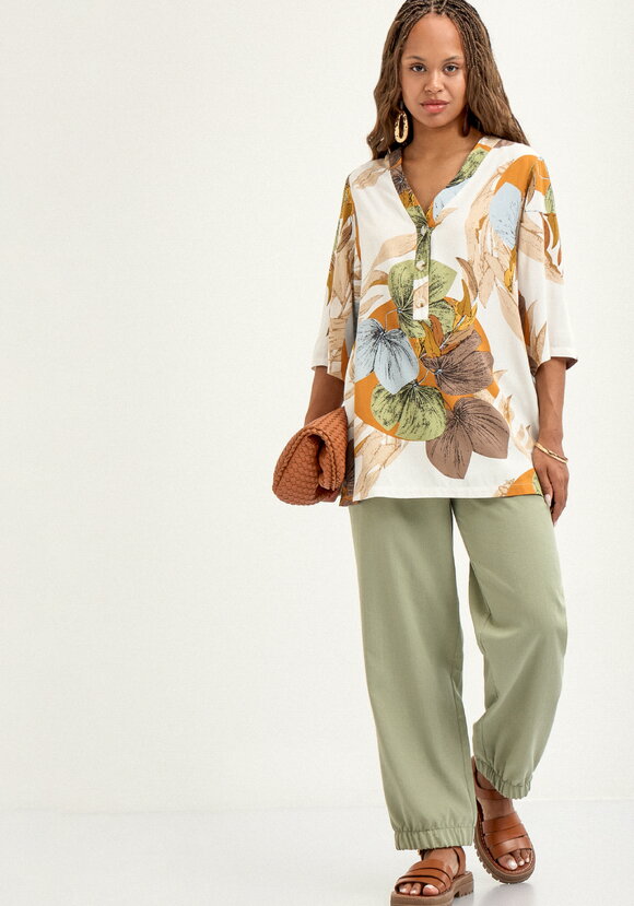 Брюки льняные на резинке по поясу и низу шир.  580, рис. 32