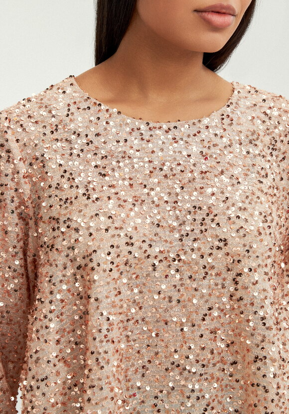 Блуза с мерцающими пайетками шир.  580, рис. 5