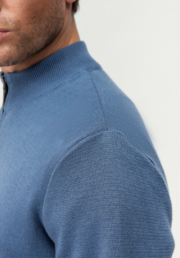 Джемпер с воротником-стойкой на молнии шир.  580, рис. 14