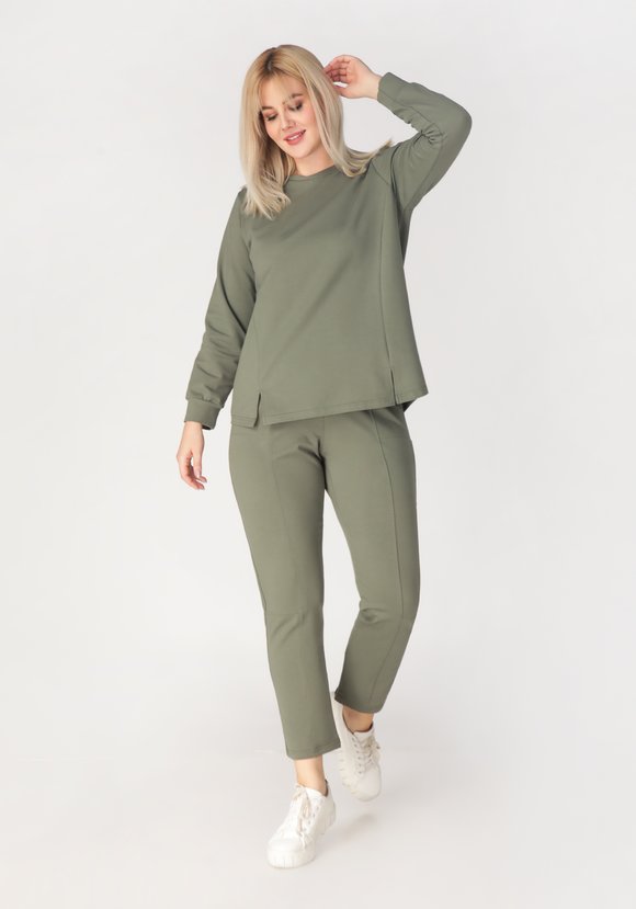 Брюки с карманами в рельефах шир.  580, рис. 11