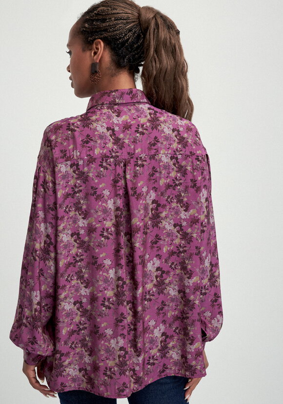 Блуза со сборкой в рельефах шир.  580, рис. 3