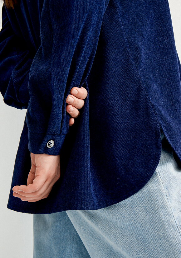 Рубашка вельветовая со стразами шир.  580, рис. 10