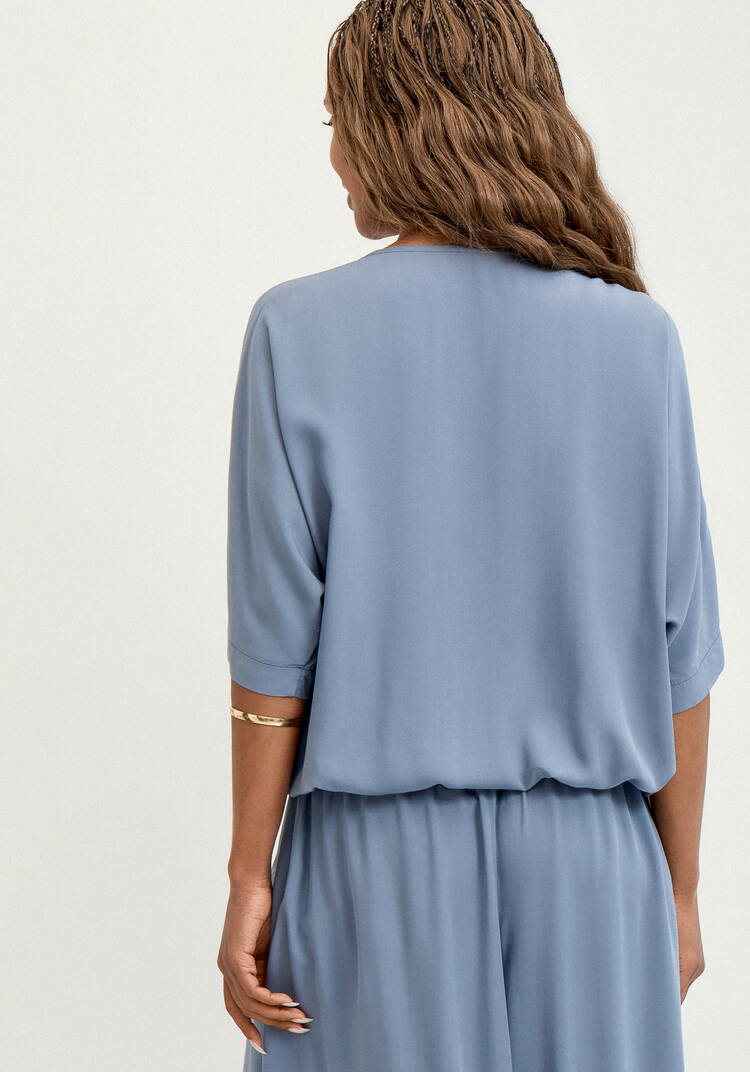 Блуза с V-образным вырезом свободная шир.  750, рис. 3