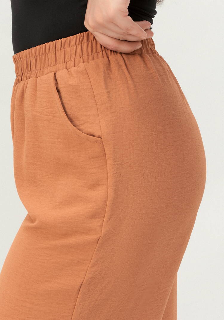 Брюки с карманами, свободного кроя шир.  750, рис. 40