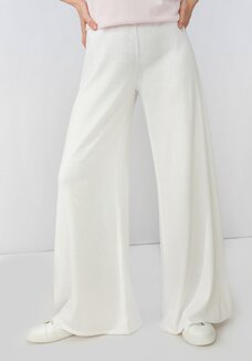 Брюки на эластичном поясе прямые