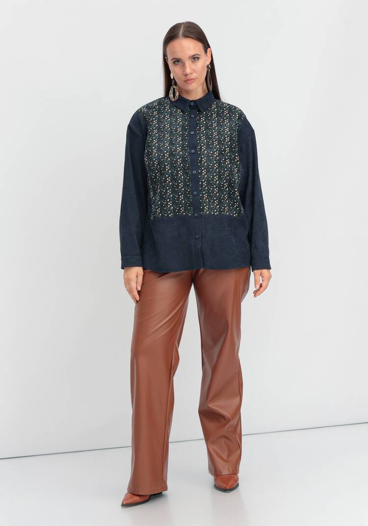 Рубашка из микровельвета с цветочной вставкой шир.  750, рис. 10