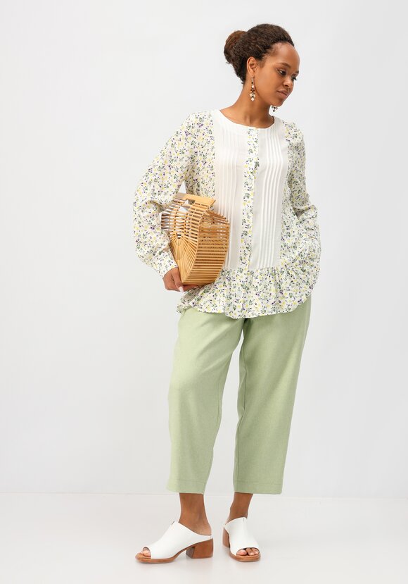 Блуза со складками впереди шир.  580, рис. 10