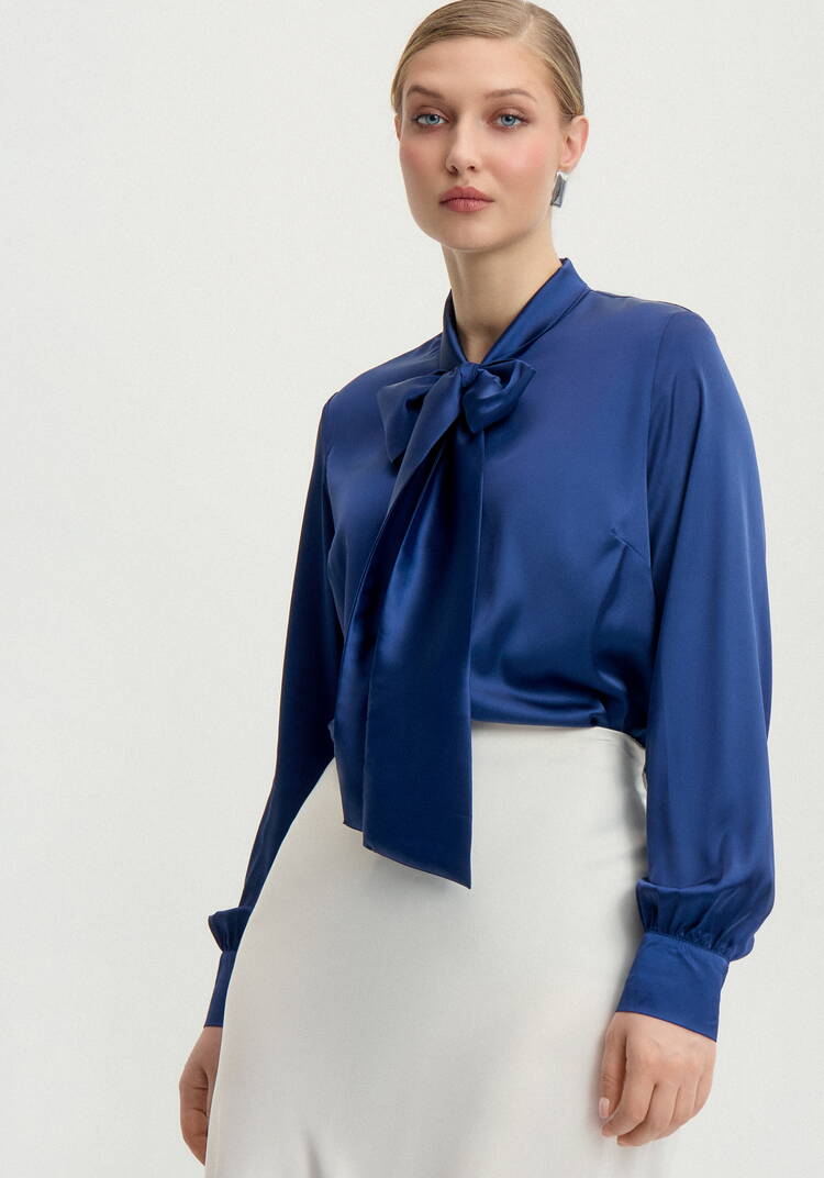 Блуза шелковая на пуговицах с бантом шир.  750, рис. 7