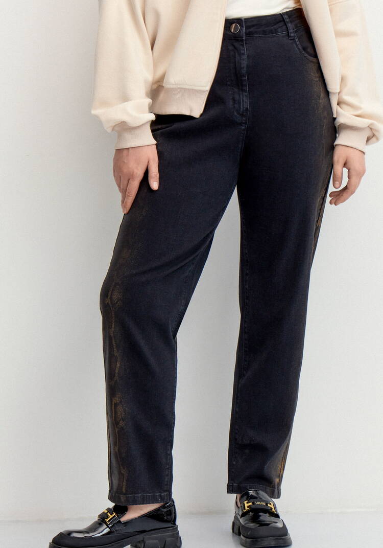 Джинсы со змеиным принтом и напылением шир.  750, рис. 13