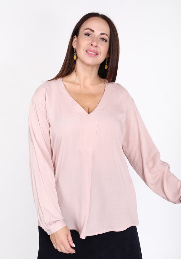 Блузка с V-образным вырезом, свободного кроя шир.  580, рис. 1