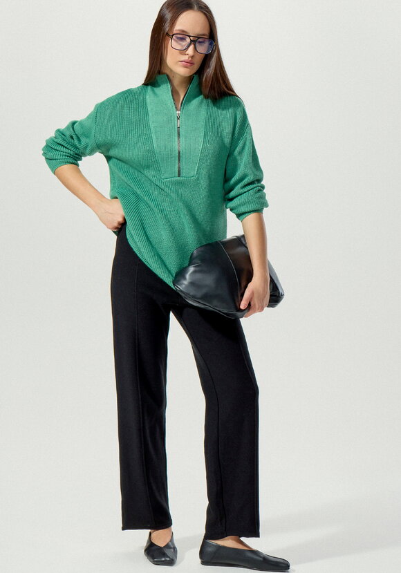 Брюки свободного кроя со стрелками шир.  580, рис. 13