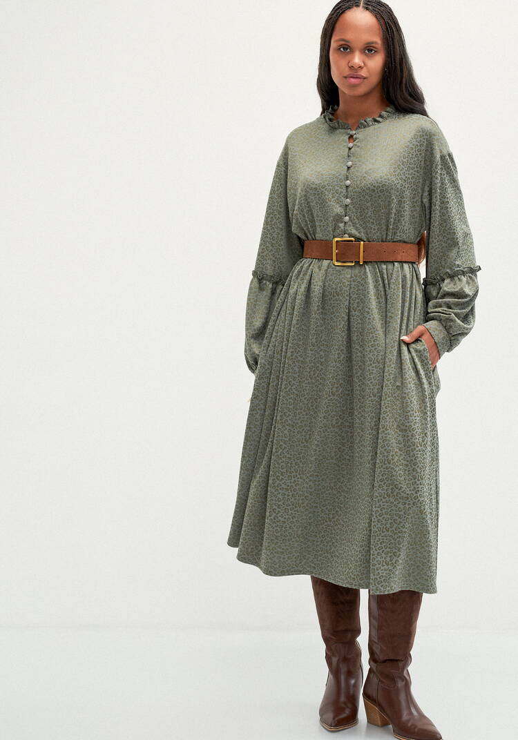 Платье свободного кроя с кокеткой шир.  750, рис. 7