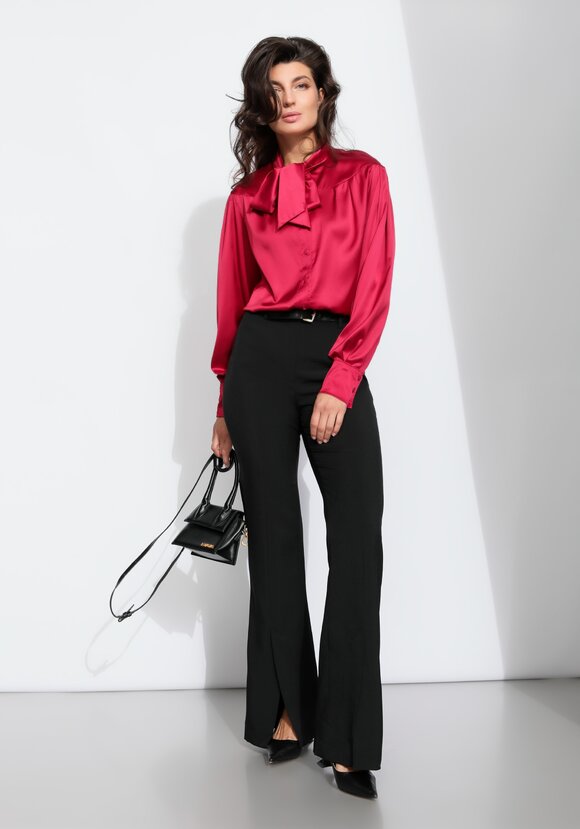 Блуза прямого силуэта с бантом шир.  580, рис. 37