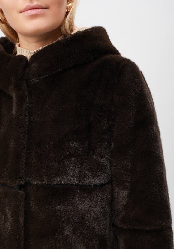 Шуба Бетти шир.  580, рис. 7