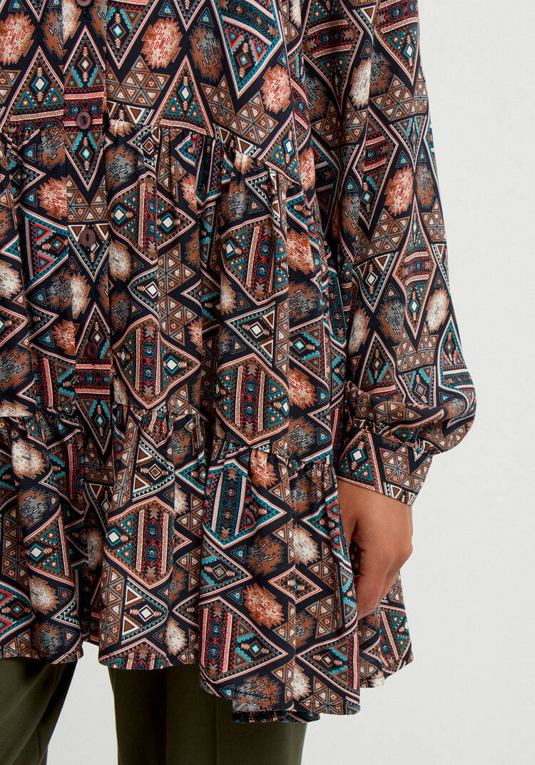 Блуза свободная с воланами по низу шир.  750, рис. 22