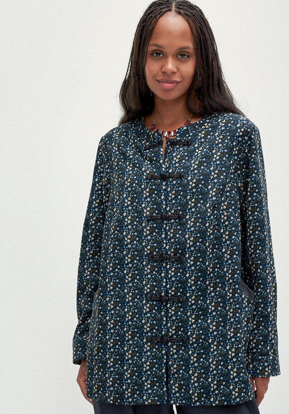 Блуза с оригинальными застежками шир.  580, рис. 13