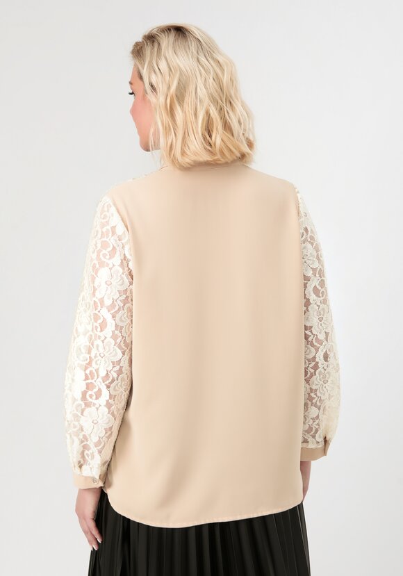 Блуза с ажурным кружевом на груди шир.  580, рис. 3