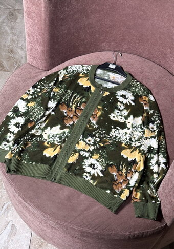 Кардиган с бабочками Resale