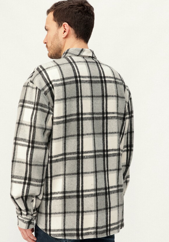 Рубашка в крупную клетку шир.  580, рис. 19