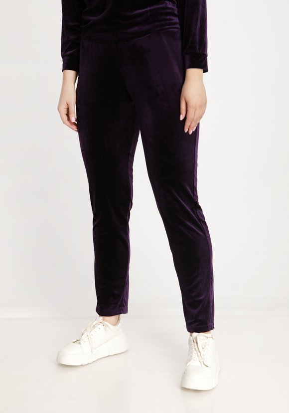 Костюм из бархата с аппликацией шир.  580, рис. 19