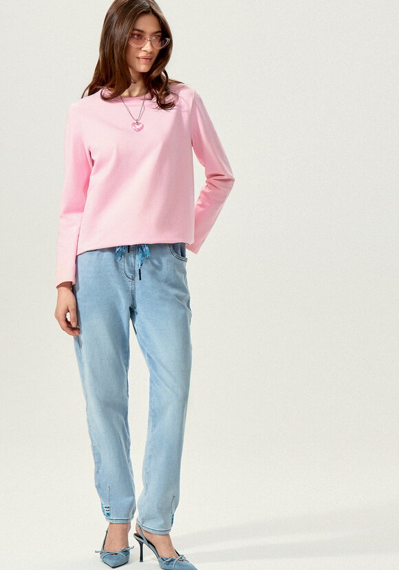 Лонгслив с нашивкой на спине шир.  580, рис. 34