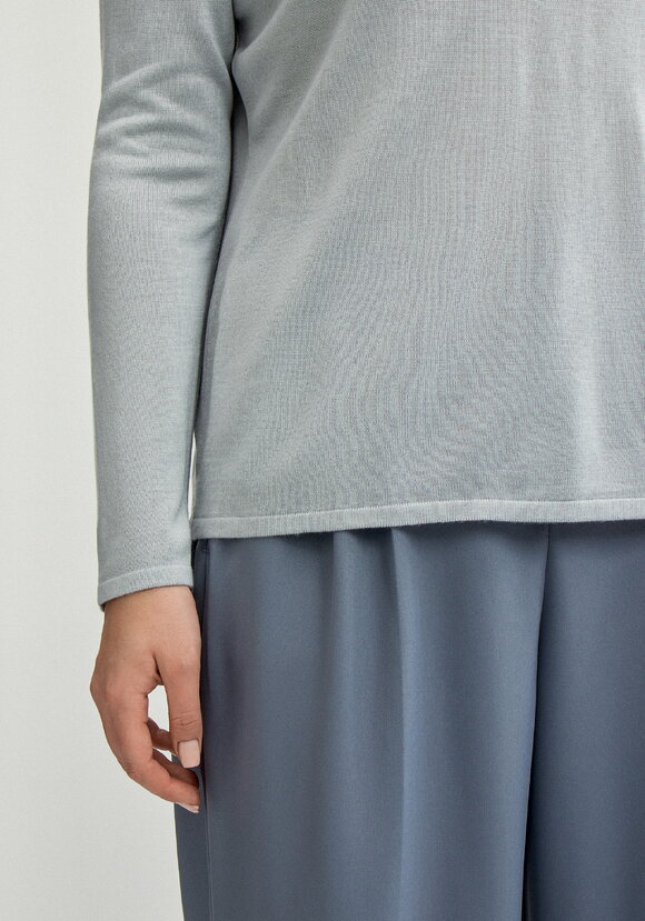 Джемпер базовый однотонный шир.  580, рис. 44