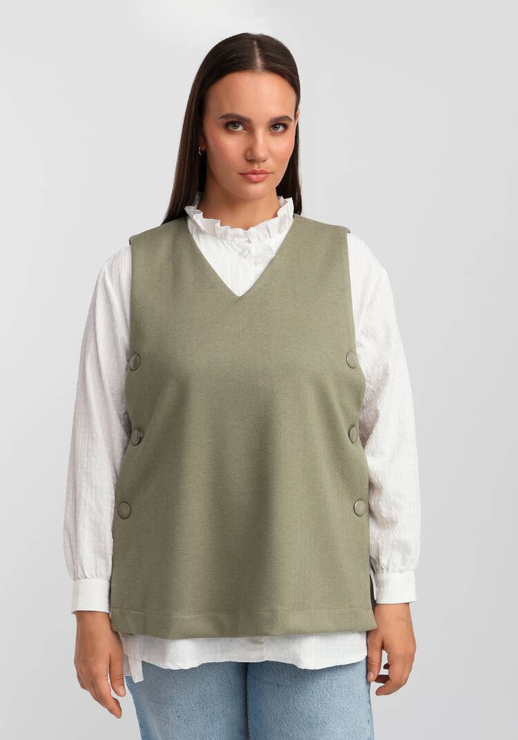 Жилет А-силуэта с дизайнерской застёжкой шир.  750, рис. 12