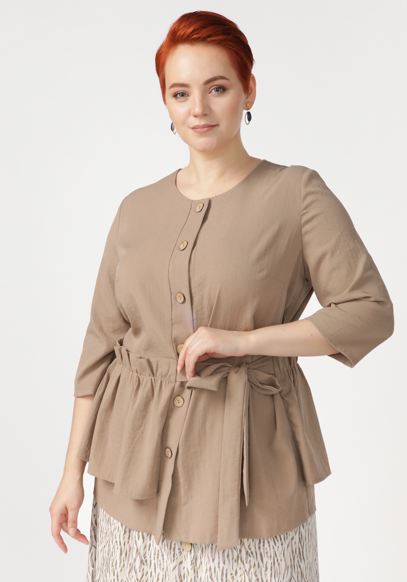 Жакет на пуговицах с декоративным поясом