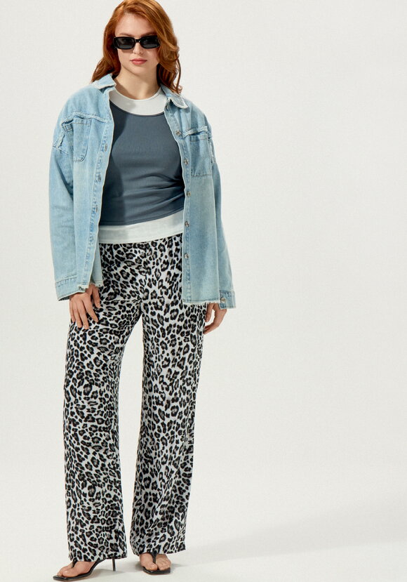 Брюки с анималистичным принтом шир.  580, рис. 16