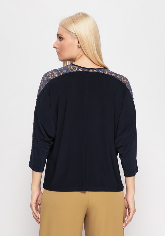 Блуза со вставкой из кружева шир.  580, рис. 10