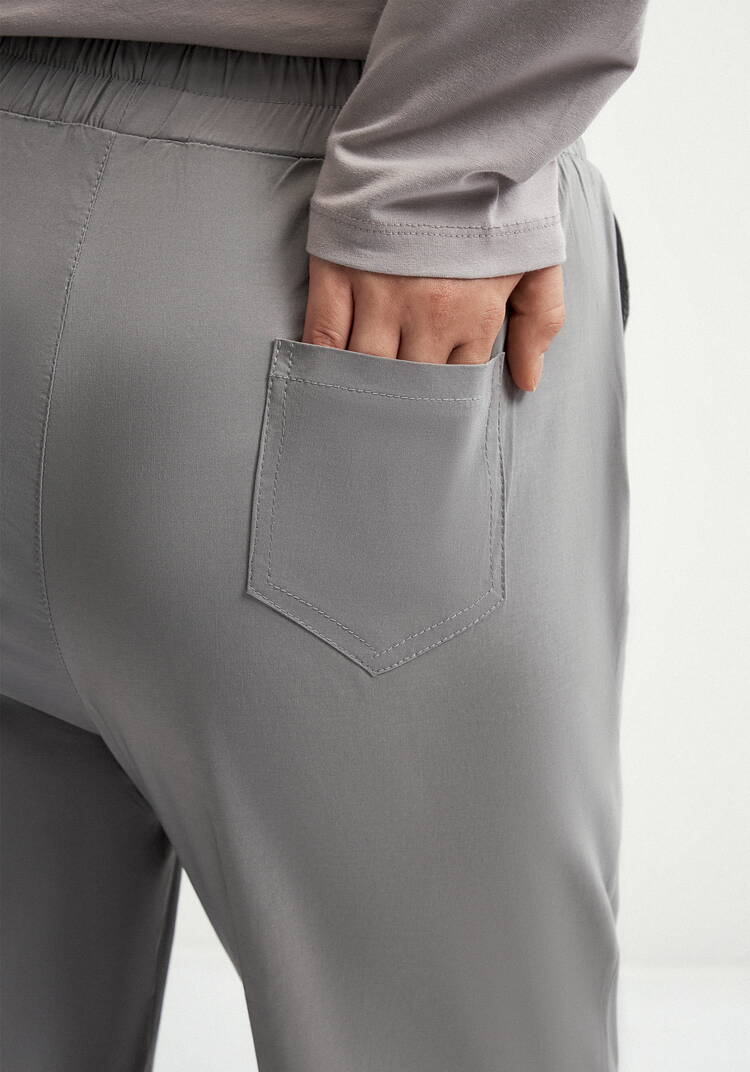 Брюки зауженные с декором из пуговиц шир.  750, рис. 19