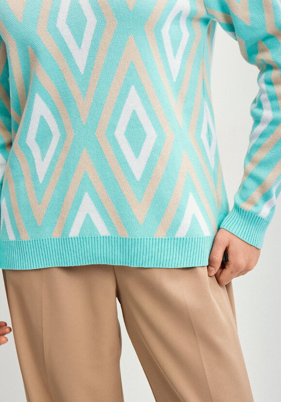 Джемпер с геометрическим рисунком шир.  580, рис. 6