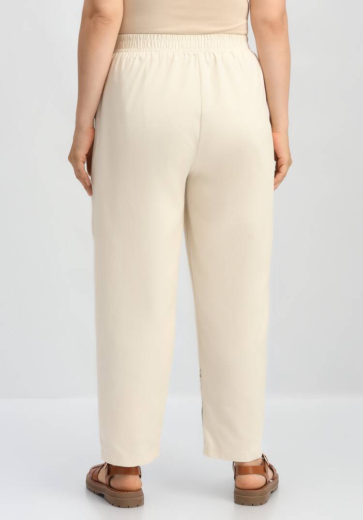 Брюки с вышивкой по низу шир.  750, рис. 21