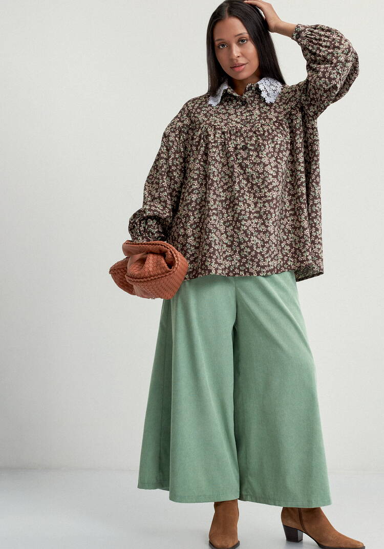 Блуза из микровельвета с ажурным воротником шир.  750, рис. 27