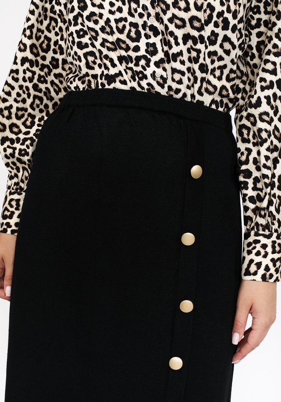 Юбка с имитацией запаха и декором из пуговиц шир.  580, рис. 10