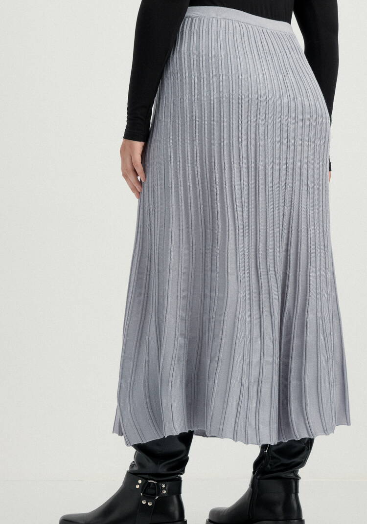 Юбка A-образного силуэта с имитацией плиссе шир.  750, рис. 19