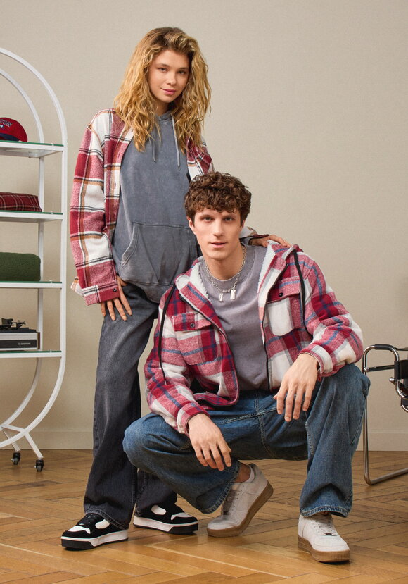 Рубашка с капюшоном и подкладом из шерпы шир.  580, рис. 17