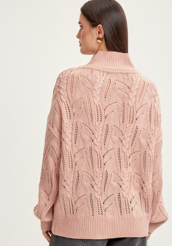 Джемпер с ажурными косами шир.  580, рис. 3