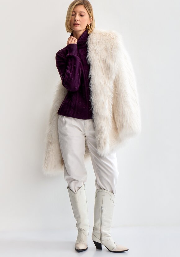 Джемпер с высокой горловиной и косами шир.  580, рис. 33