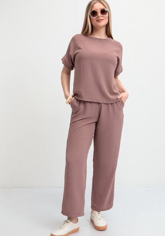 Костюм элегантный с брюками шир.  580, рис. 9