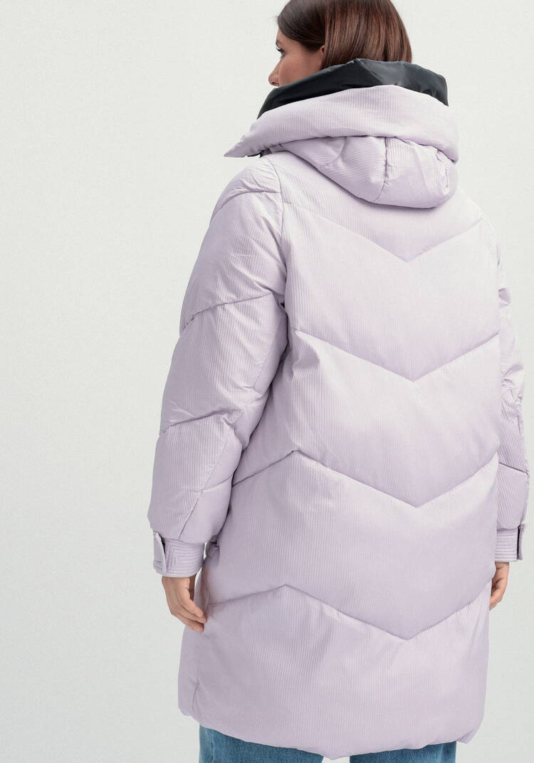 Пуховик с капюшоном и объемными карманами шир.  750, рис. 16