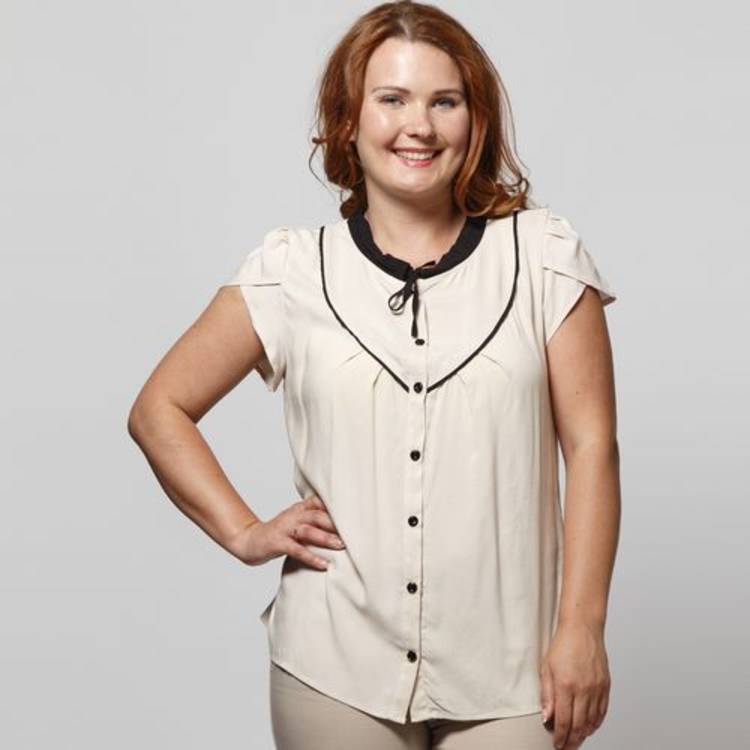 Блуза с коротким рукавом и воротником стойка шир.  750, рис. 1