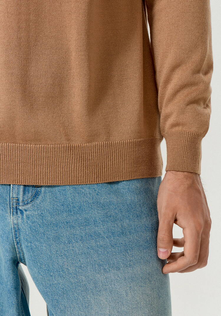 Джемпер вязаный с высокой горловиной шир.  750, рис. 36