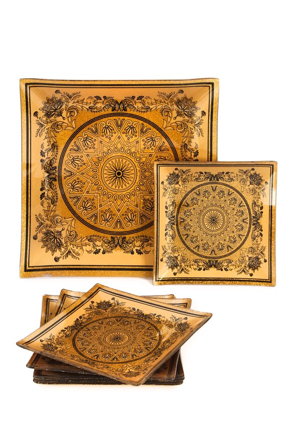 Набор из блюда и 6 тарелок шир.  580, рис. 1